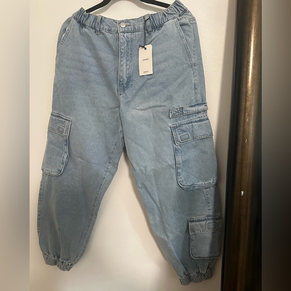 Forever21 Women's Denim Cargo Jogger Pants (NWT)